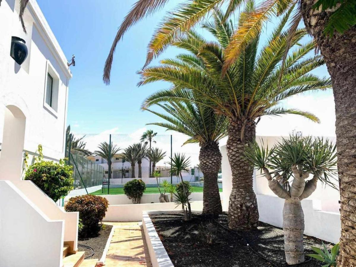 Sol Y Sal Con Vista A La Piscina (Adults Only) Corralejo Kültér fotó