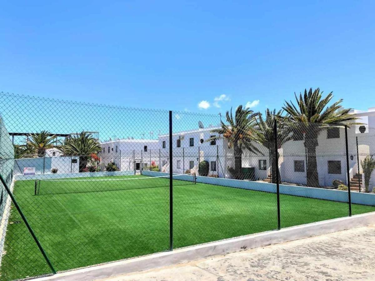 Sol Y Sal Con Vista A La Piscina (Adults Only) Corralejo Kültér fotó