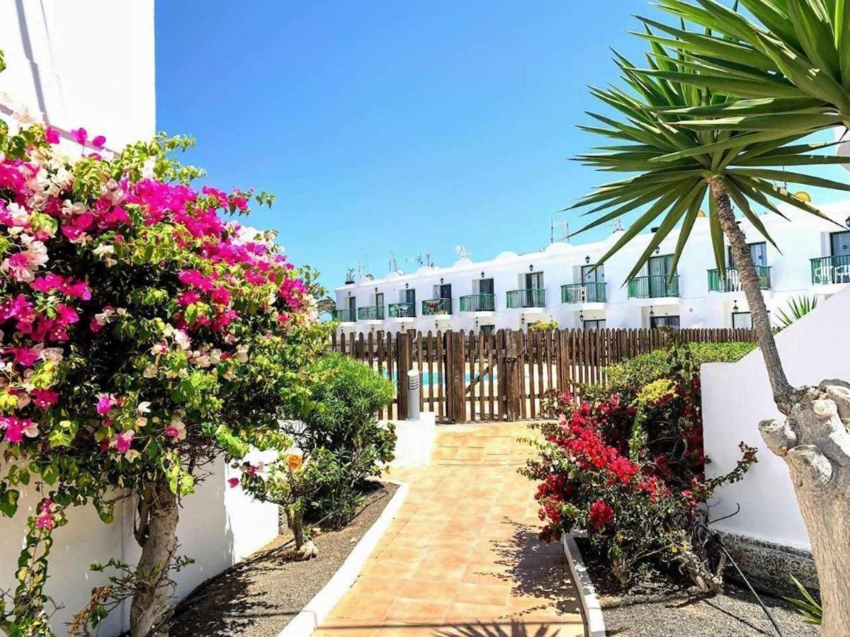 Sol Y Sal Con Vista A La Piscina (Adults Only) Corralejo Kültér fotó