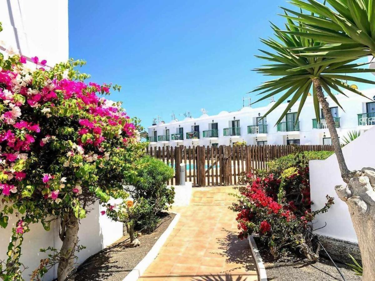 Sol Y Sal Con Vista A La Piscina (Adults Only) Corralejo Kültér fotó
